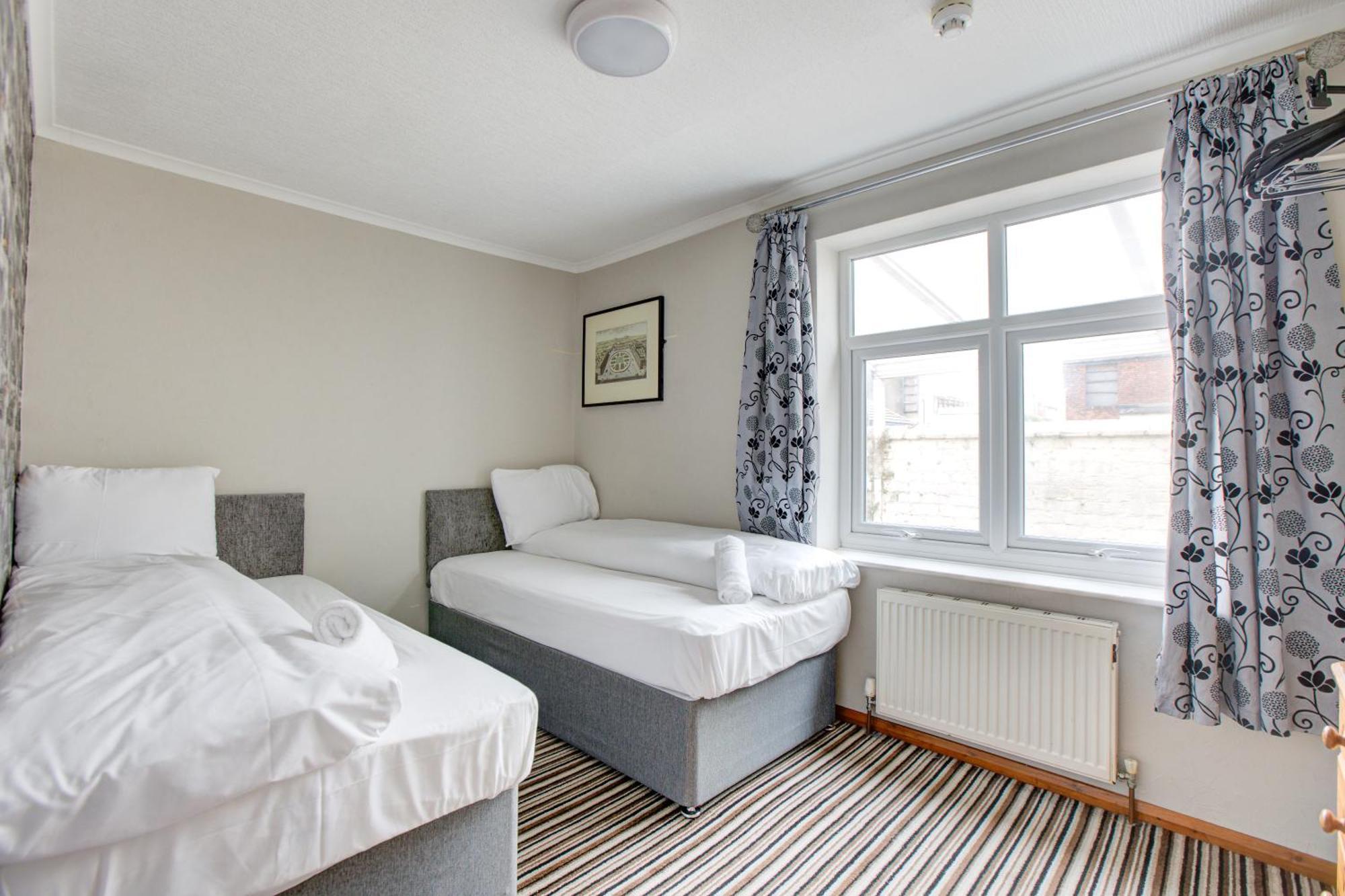 The Sandringham Court Hotel & Apartment Welcoming Large And Small Groups For 15 Years Blackpool Exterior foto