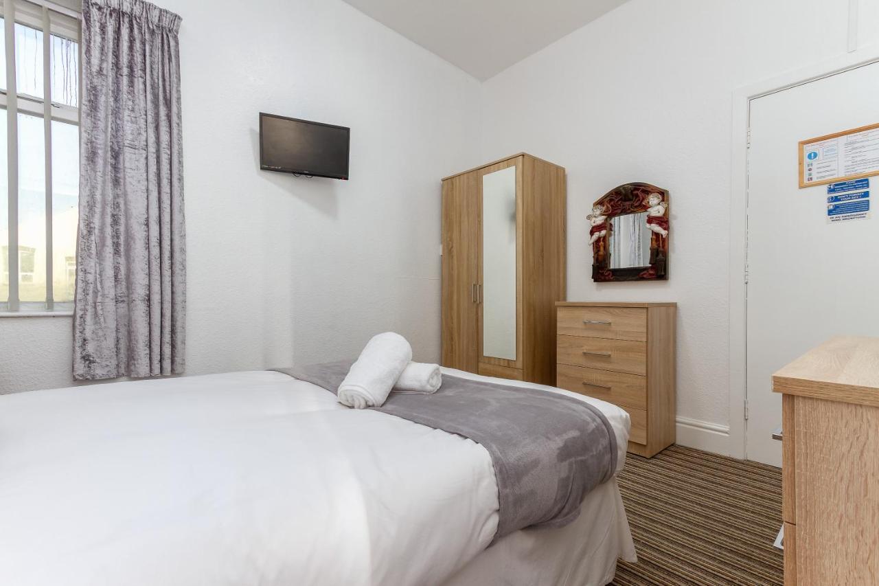The Sandringham Court Hotel & Apartment Welcoming Large And Small Groups For 15 Years Blackpool Exterior foto