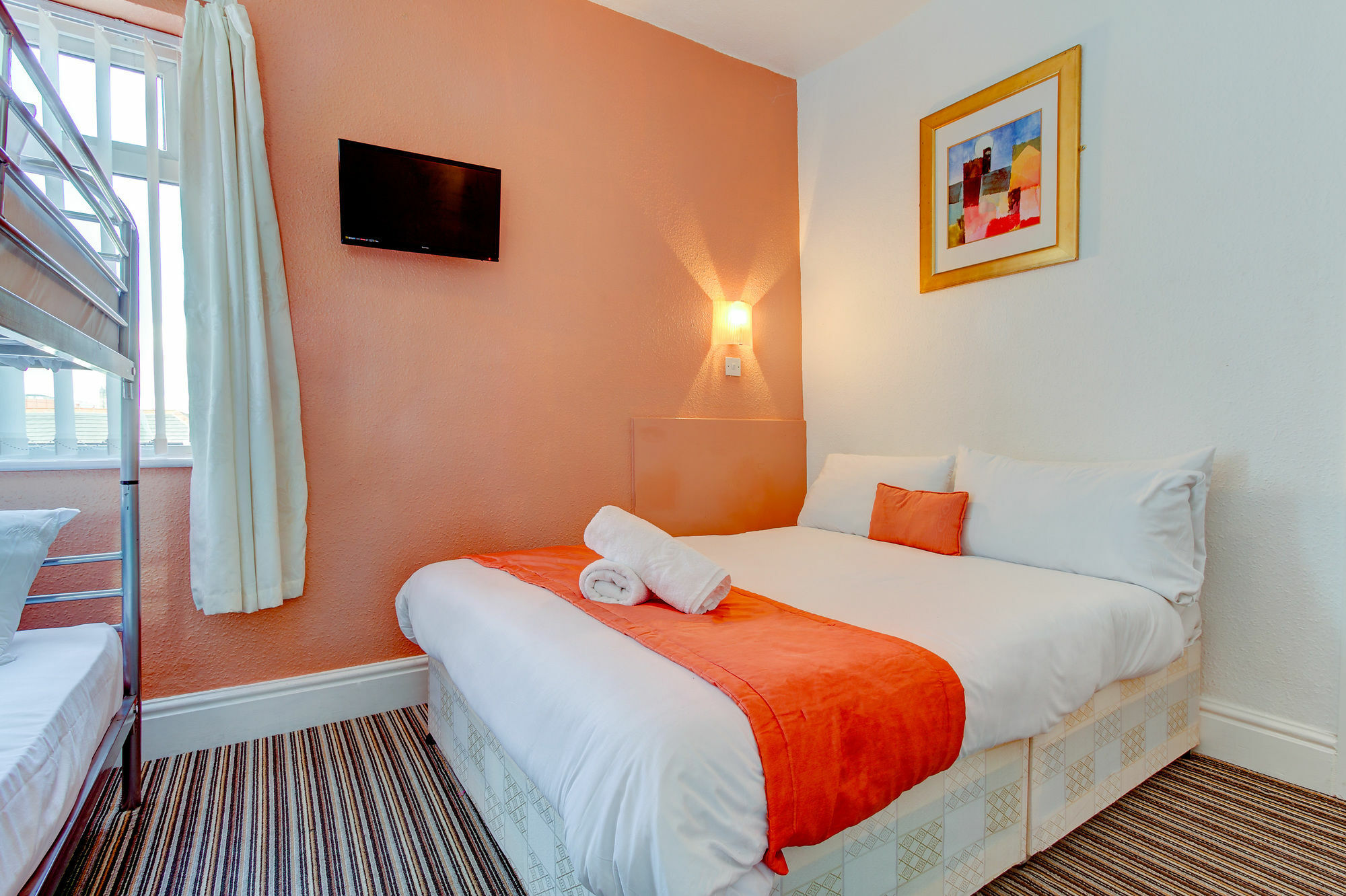 The Sandringham Court Hotel & Apartment Welcoming Large And Small Groups For 15 Years Blackpool Exterior foto